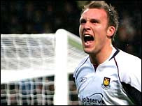 دين اشتون از وستهام يونايتد