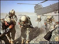 Soldados australianos e americanos no Afeganistão, em 2006