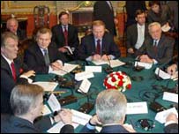 Avrupalı arabulucular ve Ukrayna'da krizin tarafları aynı masada