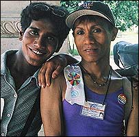 انڈین قانون کے مطابق ایک ہی جنس کےدرمیان تعلقات ’غیر فطری جرم‘ کا مرتکب ہونا ہے۔