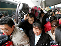 مسافران قطاری شلوغ در چين