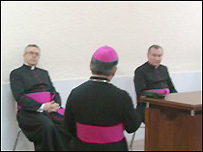 Giáo phận Đà Lạt đón tiếp phái đoàn Vatican ngày 11-6 (ảnh của simonhoadalat.com)