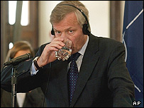 یاب هوپ شفر دبيرکل ناتو