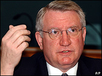 O diretor do Escritório Nacional do Controle de Drogas dos Estados Unidos, John Walters