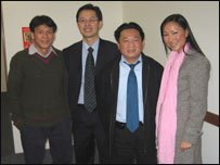 Từ trái sang KS Đỗ Nghiêm Quỳnh, BS Nguyễn Đỗ Thanh Phong, LS Nguyễn Văn Thân và LS Lisa Thùy Dương