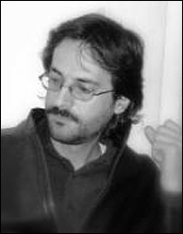 خالد نویسا، نویسنده  کتاب