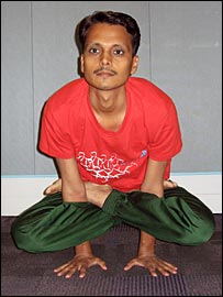 कुक्कुटासन