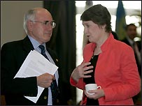 Thủ tướng Howard và Clarke