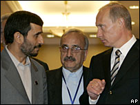 پوتین و احمدی نژاد در جریان ملاقاتی در روز 16 اوت در بیشکک