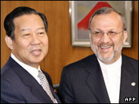 متکی و توشيرو نيکايی وزير بازرگانی ژاپن