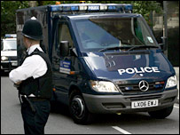 Suspeitos foram levados em grupo