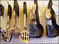 وسائل آشپزخانه مخصوص چپ دست ها