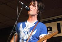 Hefin o Mattoidz yn Tyrfe tawe 2005. Llun gan Chris Reynolds