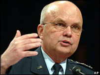 O chefe da CIA, Michael Hayden