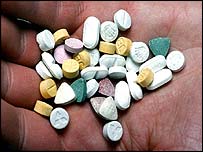 Diversos tipos de ecstasy, incluindo o famoso Mitsubishi