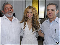 Presidente Luis Inácio Lula da Silva, Shakira e presidente Álvaro Uribe