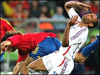 Carle Puyol e Thierry Henry