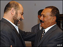 رییس جمهور یمن (راست) و موسی ابو مرزوق از گروه حماس