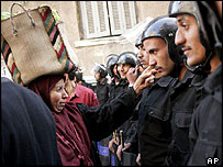 A polícia teria bloqueado o acesso a uma zona eleitoral em Zagazig, Egito