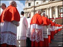 Các vị Hồng Y sẽ là người chọn ra tân Giáo Hoàng