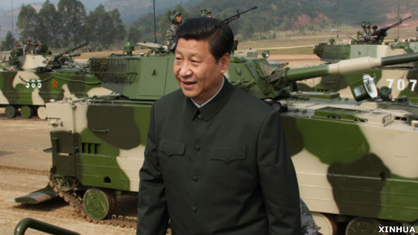 習近平視察廣州軍區某部隊(資料照片,10/12/2012)