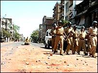 वड़ोदरा में तैनात पुलिस