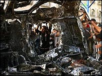 Carro destruído em ataque israelense