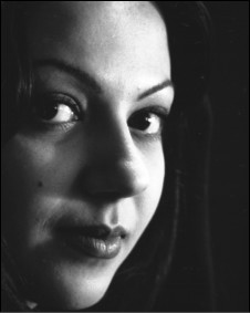 روجا چمنکار کارگردان فیلم "یادها،بوسه ها و خنجرها"