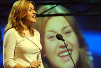 Elen Morgan yn cystadlu yn Eisteddfod Genedlaethol  Casnewydd 2004