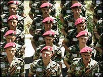 Soldados sírios no Líbano