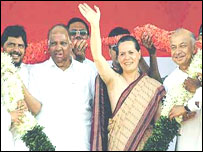 سونیا، شرد پوار اور شندے