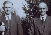 William ac Alfred Edwards , y ddau frawd