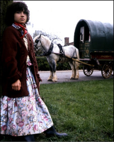 欧洲人对吉普赛人最初的好奇,很快就被持续的迫害、歧视、甚至种族灭绝屠杀所取代。