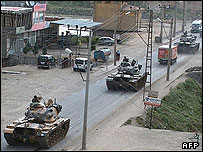 تانکهای ارتش ترکيه در شهر جزيره در نزديکی مرز عراق 