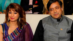 थरूर, सुनंदा