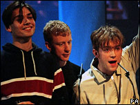 Dave Rowntree (centro) e outros integrantes do Blur 