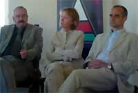 Cadeirydd y pwyllgor gwaith, Derek Evans, cadeirydd cyngor yr Urdd, Rhiannon Lewis,  a chadeirydd bwrdd yr Eisteddfod a Gwyl, Tudur Dylan Jones