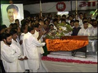 प्रमोद महाजन का शव