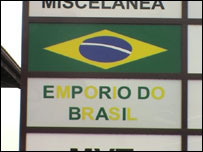 Placa do Empório do Brasil, em Denver. 