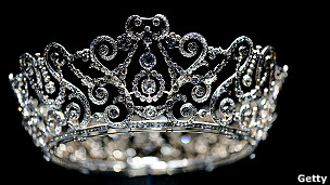 德里杜尔巴王冠