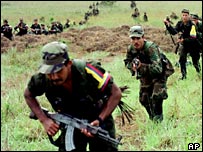 Kolombiya Devrimci Silahlı Güçleri (FARC) militanları