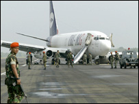 आचे हवाई अड्डे पर दुर्घटना