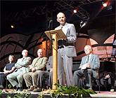 Eifion Lloyd Jones, Cadeirydd y Pwyllgor Gwaith, yn y Seremoni Agoriadol 