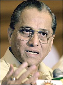 ہندوستانی کرکٹ بورڈ کے سربراہ جگموہن ڈالمیا  نے کشمیر میں بھی کرکٹ کھیلنے کی بات کی ہے