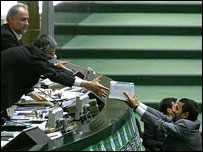 İran'da parlamento oturumu