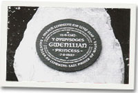 Carreg i goffau Gwenllian