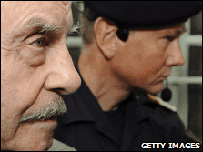 弗里茨尔何押送警员