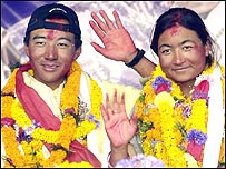 पेम दोरजी शेरपा और मोनी मूले पाती