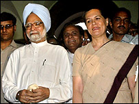 सोनिया गाँधी और मनमोहन सिंह