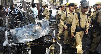 असम में धमाके